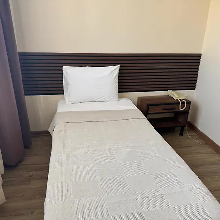 Hotel Parpali *